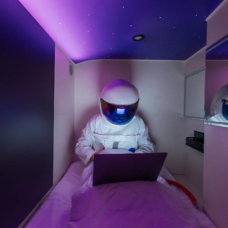 Capsule Hotel Constellation 91 Lviv Ngoại thất bức ảnh