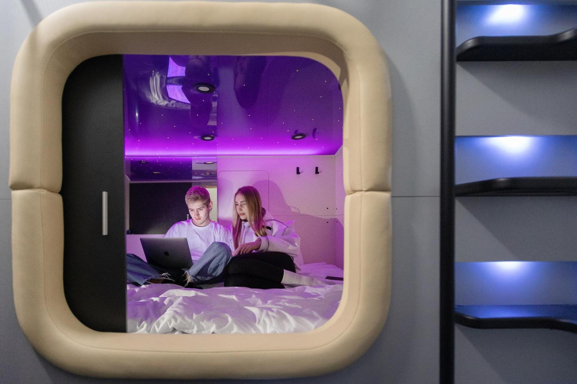Capsule Hotel Constellation 91 Lviv Ngoại thất bức ảnh