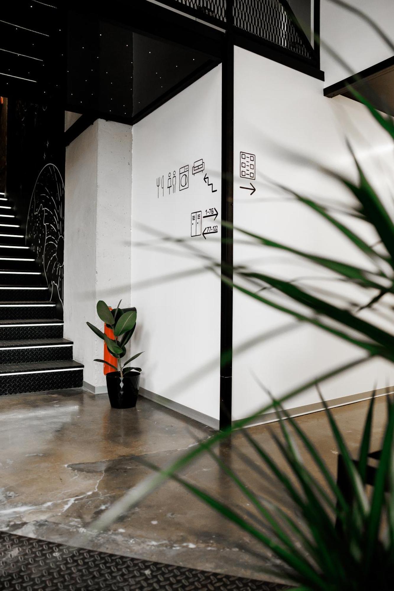 Capsule Hotel Constellation 91 Lviv Ngoại thất bức ảnh